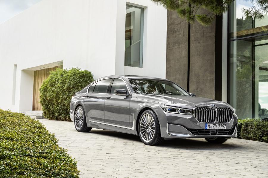  BMW 750Li xDrive (G12) 2019 года  (WW) (фото 1 из 164)